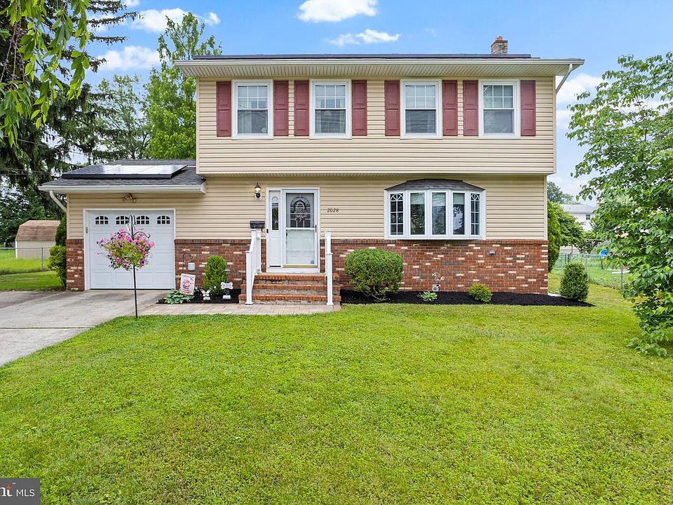 1st image of 2028 S Olden Ave