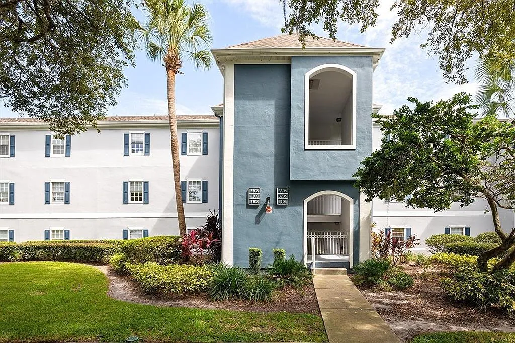 2 bed, 2.5 bath, 1365 sqft, $1,750 — Photo 2