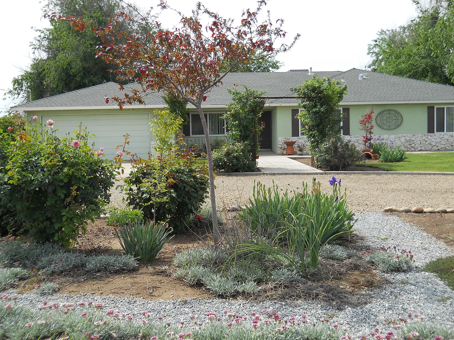 12133 E Shaw Ave photo 1
