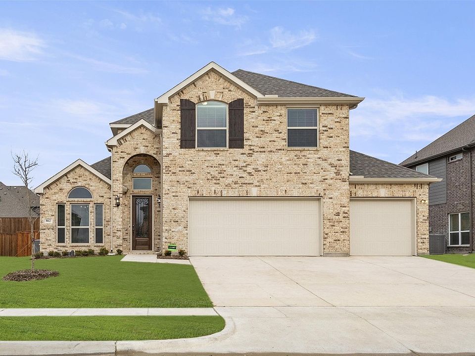 1st image of 862 Blue Heron Dr