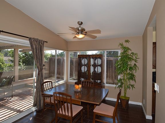 5th image of 131 Boleroridge Pl