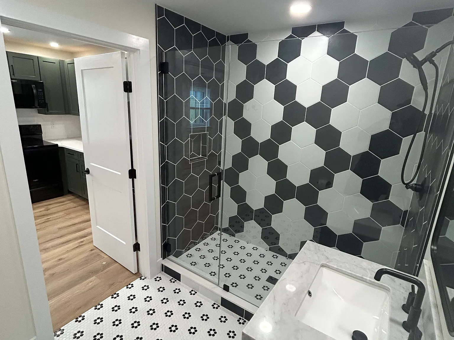 1 bed, 525 sqft, $1,875 — Photo 3