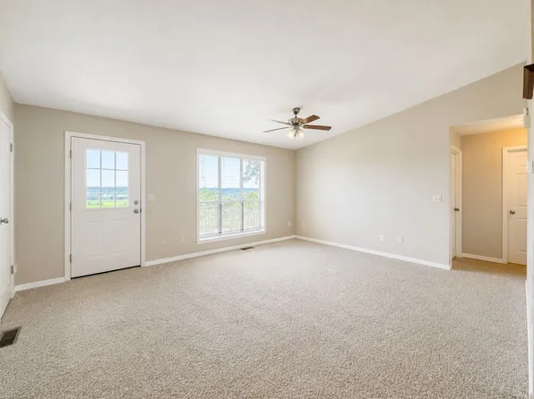 11 Fox Run Ln, Batesville, AR 72501