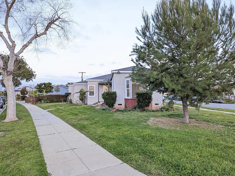 1835 W Colegrove Ave — Photo 33