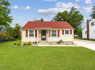 61 Ledge Rd, Northfield, OH 44067