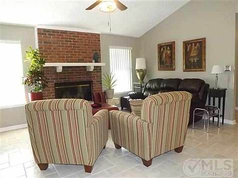 3rd image of 3597 Vicksburg Ct