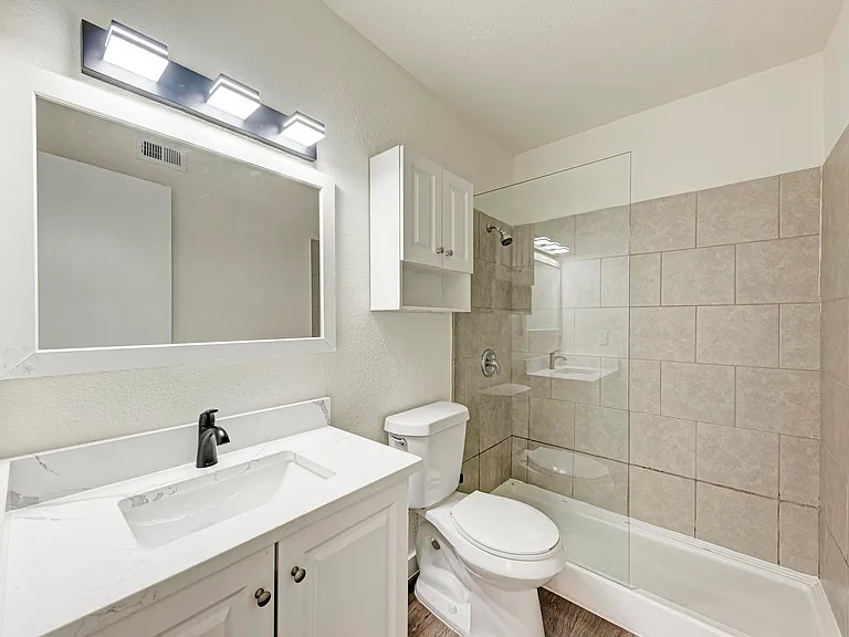1010 W 23rd St #5 — Photo 10