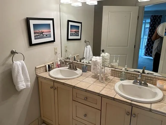 271 Madison Ave S #301 — Photo 9