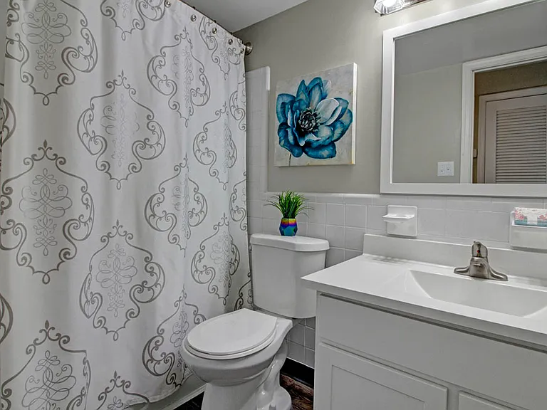 2112A Criston Dr — Photo 17