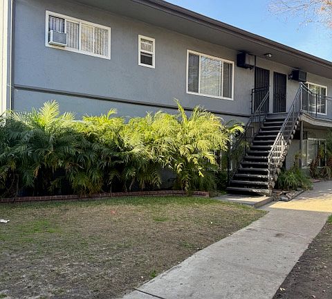 2nd image of 1110 E Doran St APT G