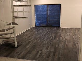 444 N State St APT 2D, Chicago, IL 60654
