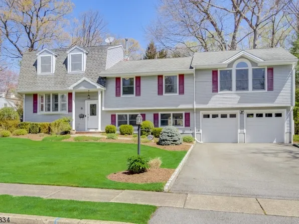61 Cardinal Dr, Oakland Boro, NJ 07436