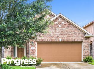 8111 Heartbrook Field Ln, Cypress, TX 77433