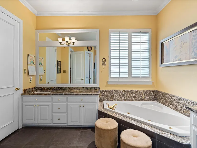 5932 Riverbend Pl — Photo 8
