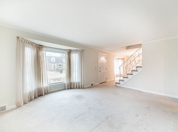 5th image of 5623 N Olcott Ave
