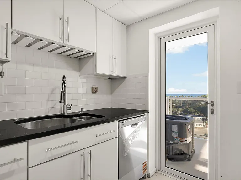 2715 N Ocean Blvd #7D — Photo 11