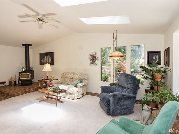 5th image of 10701 36th St NW