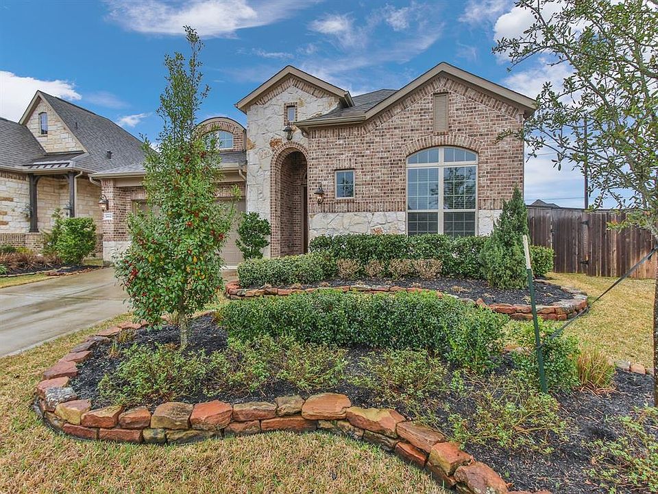 1st image of 18610 Luma Cove Ln