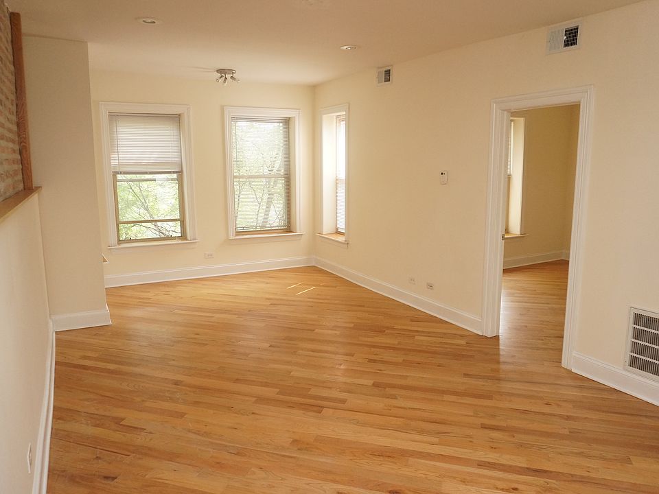1st image of 3610 W Wilson Ave