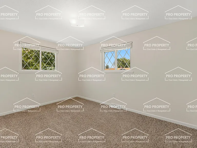 706 W 47th St — Photo 19