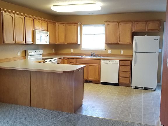 2nd image of 519 Lafray Ln