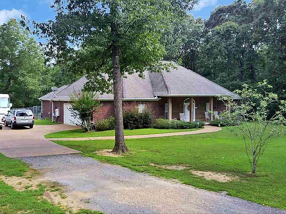 4th image of 837 W Lake Dockery Dr