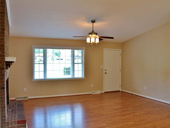 3rd image of 188 Talbott Dr