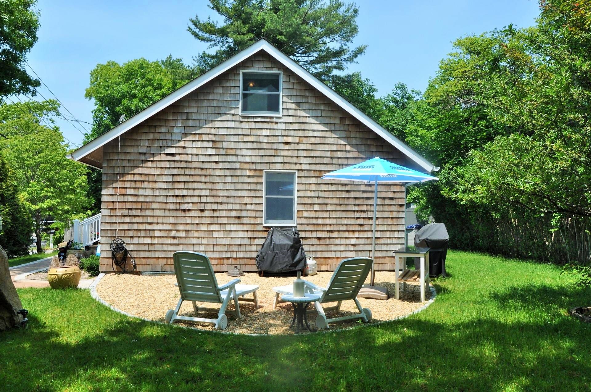 33 Abrahams Path, East Hampton, NY 11937 Out East