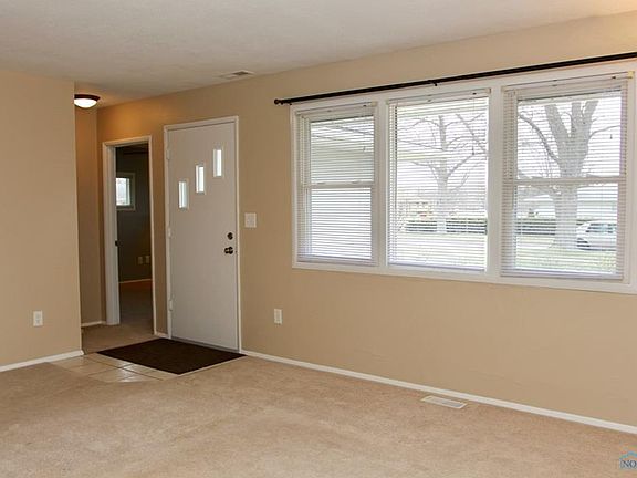 3rd image of 970 Lones Dr