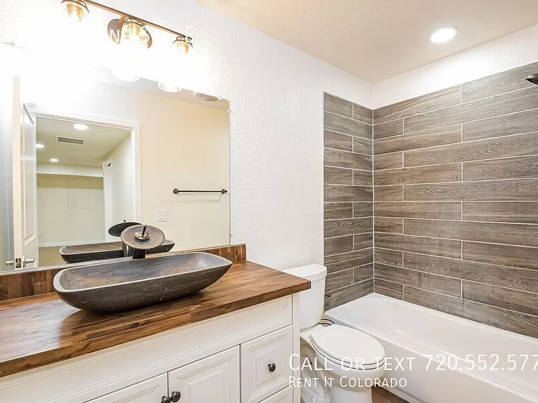 12884 Jasmine St #E — Photo 8