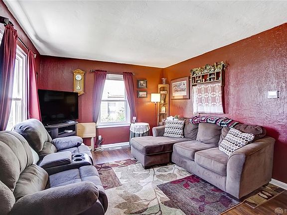 3rd image of 2227 Farmside Dr