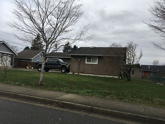 3rd image of 684 Boblett St
