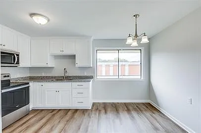 711 N Main St — Photo 10