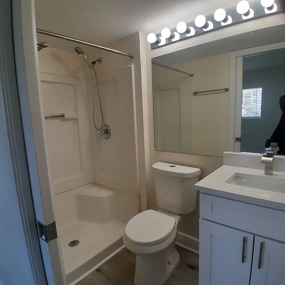 Building Photo - 706 McDougall Ct
