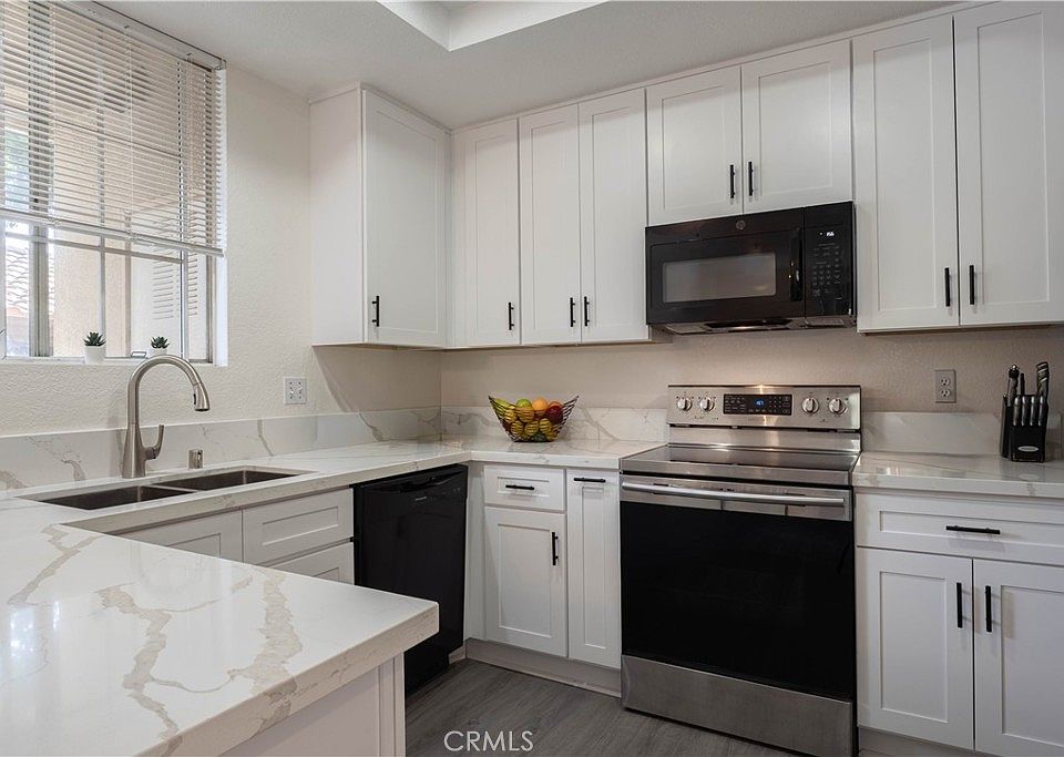 1st image of 251 Gallery Way