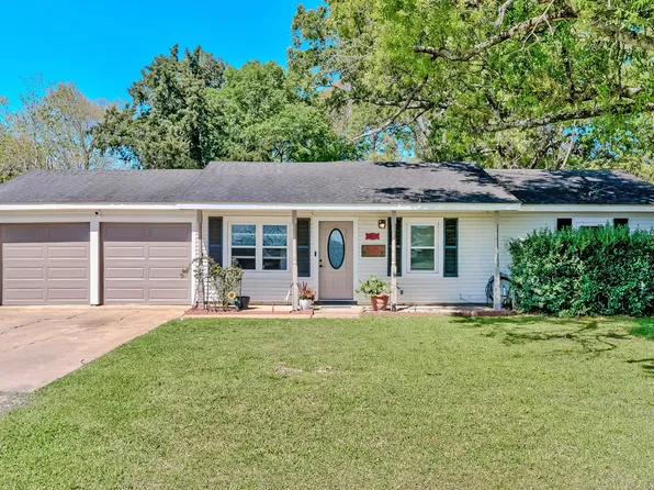 1318 Beagle Rd, Orange, TX 77632