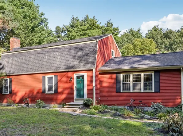 207 Boxboro Rd, Stow, MA 01775