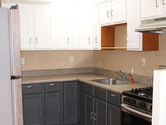 3rd image of 921 E 230th St Floor 2