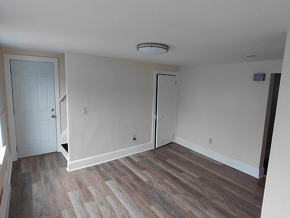 3rd image of 317 S Main St APT 3