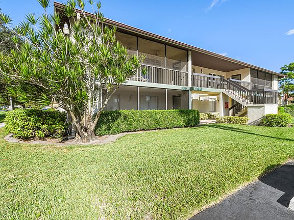 2nd image of 6458 Chasewood Dr #32-H