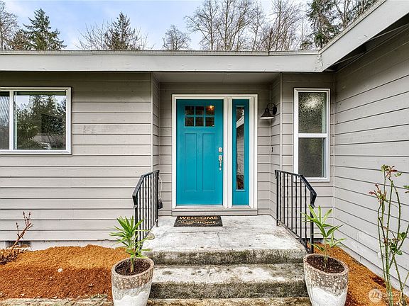 3rd image of 7048 NE Treemont Court