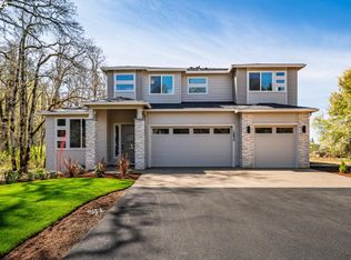 15673 S Stammen Ln, Oregon City, OR 97045