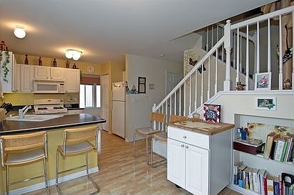 5th image of 1449 N Blackhawk Cir