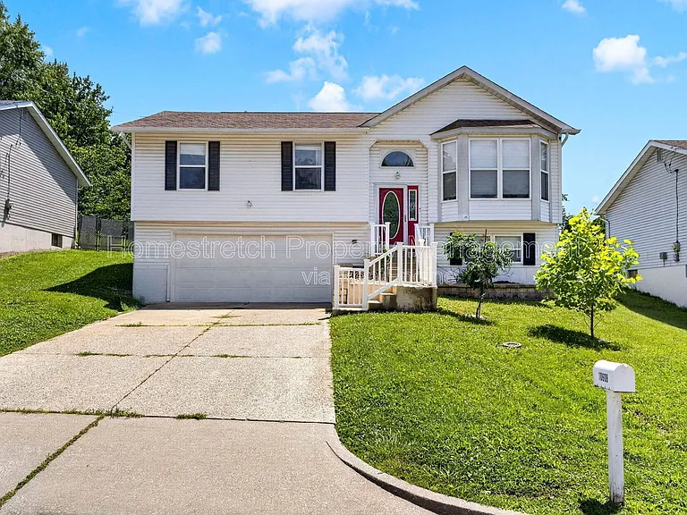10608 Canter Way — Photo 3