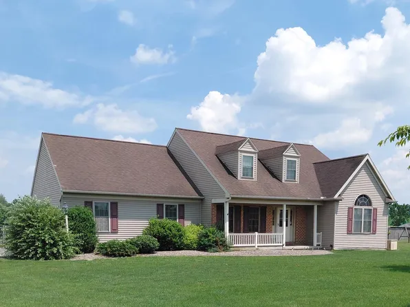 137 S Ronks Rd, Ronks, PA 17572