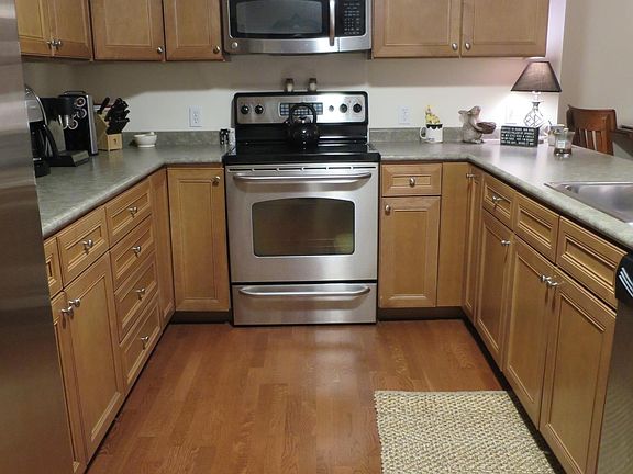 4th image of 3250 Fairfield Ave APT 328