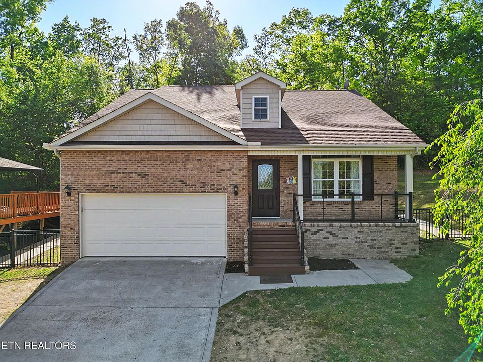 1st image of 1351 Wisteria Ln