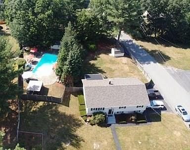3rd image of 70 Slater Dr