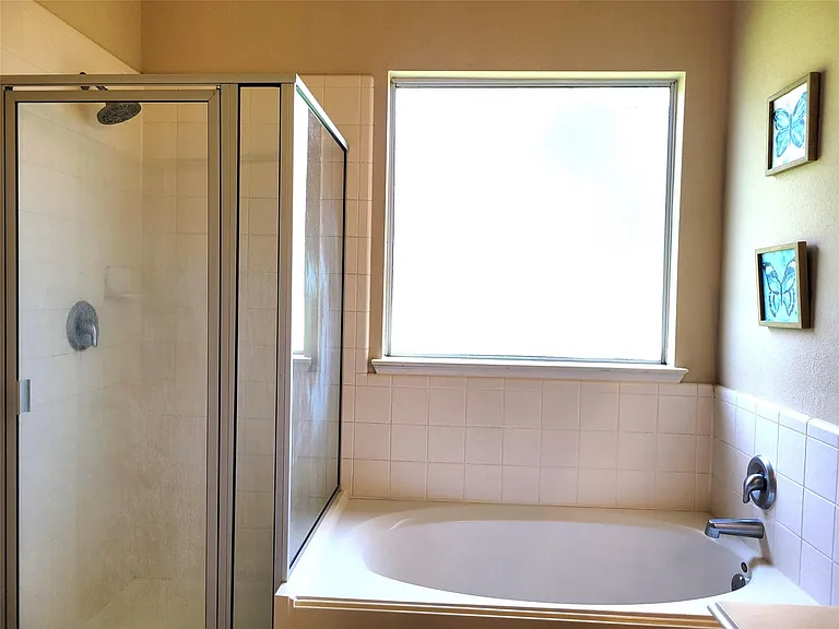 6042 Starbrook Creek Dr — Photo 14