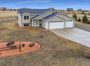 6907 Beaver Creek Rd, Bismarck, ND 58504